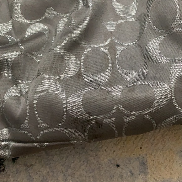 Silver coach signature handbag - Picture 3 of 6
